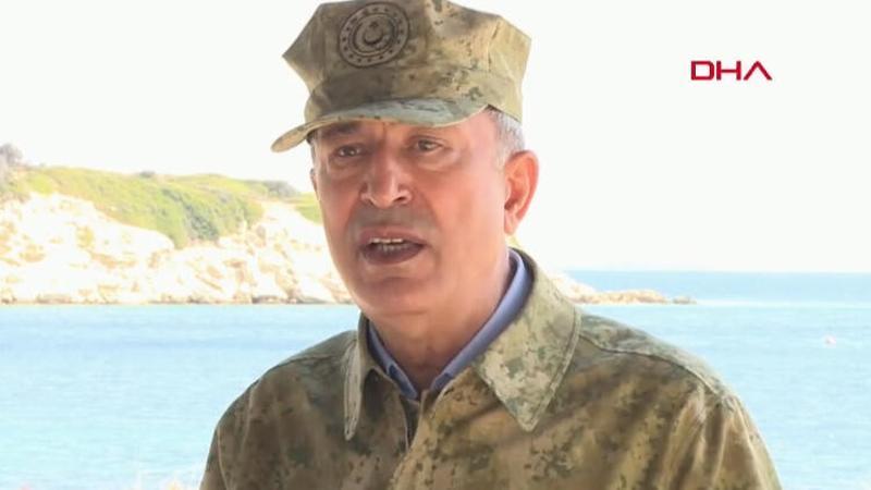 Akar ve komutanlar "Kardak kahramanları" ile bir araya geldi