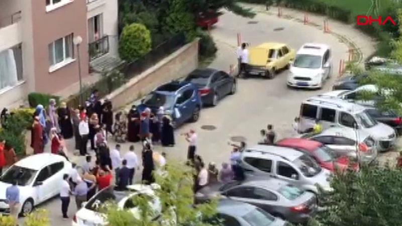 Site içinde davullu zurnalı düğüne polis müdahalesi
