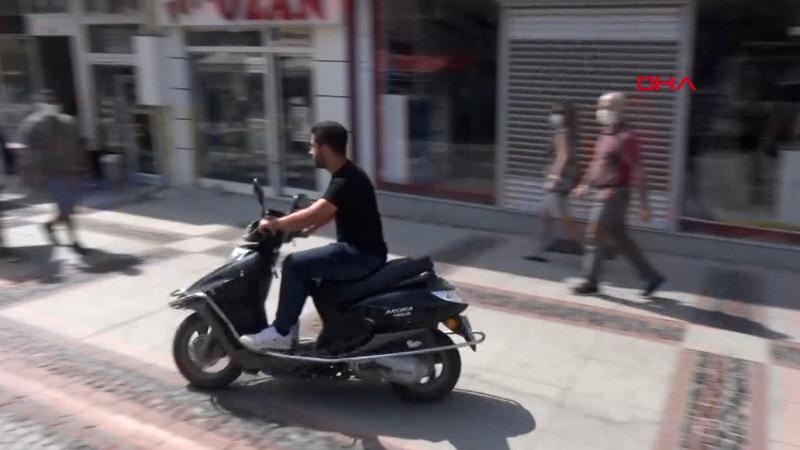 Maskesiz motosiklet sürücüsü 'Hemen geliyorum' diyerek kaçtı