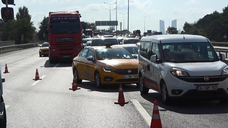 Son dakika haber... Hasdal - Kemerburgaz Yolu'nda TIR devrildi