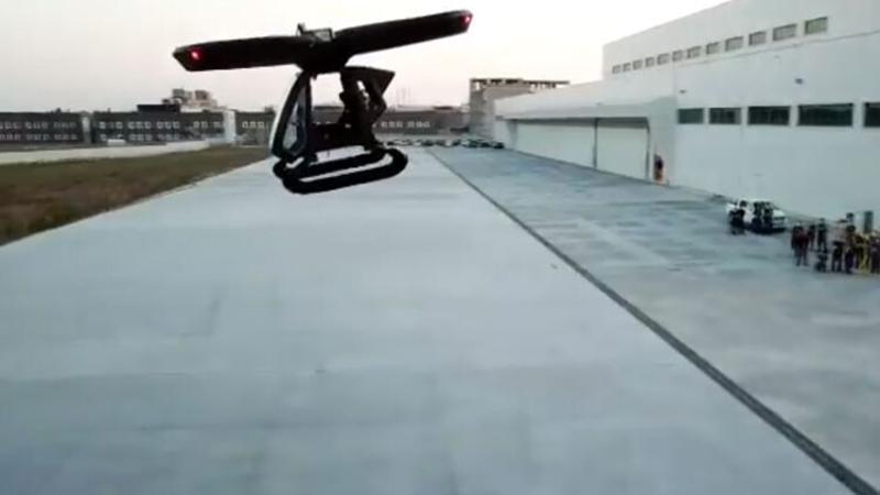 Türkiye'nin ilk uçan arabası Cezeri havalandı