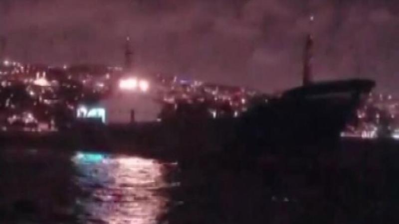 İstanbul Boğazı'nda sürüklenen gemi son anda durabildi