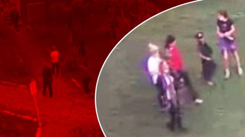 Parkta çocuğa hırsızlık yaptıran aile görünümlü çete kamerada