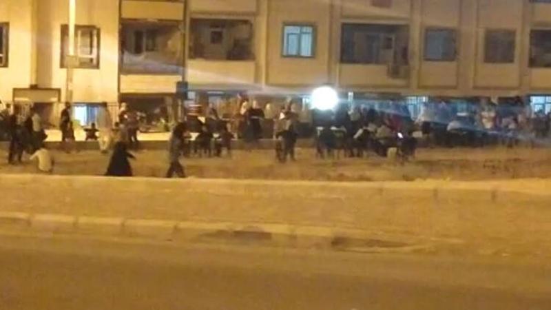 Görüntüler Şanlıurfa'dan... Yasağa rağmen sokak düğünü yaptılar