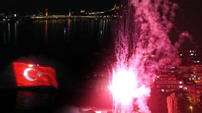 Preveze Deniz Zaferi için Haliç'te hologram gösterisi