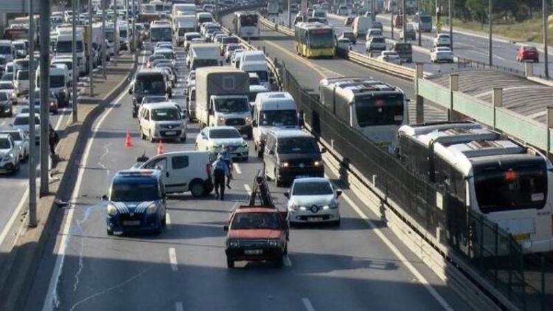 Son dakika: Beylikdüzü D-100 Karayolu'nda kaza