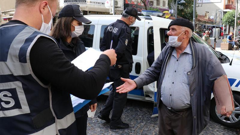 Maskeyi düzgün takmasını isteyen polise: Ben vebalı değilim