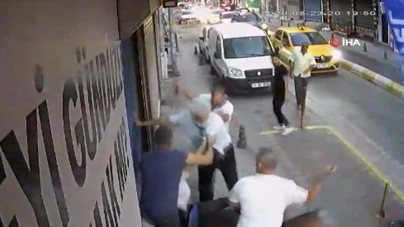 Kemerli ve tekmeli kavgasına köpekler de dahil oldu
