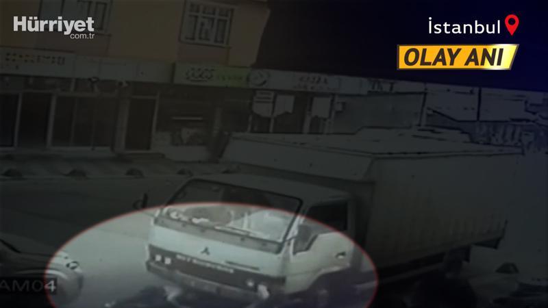 Otomobil çarpan üç kız çocuğunun şans eseri kurtuluşu kamerada