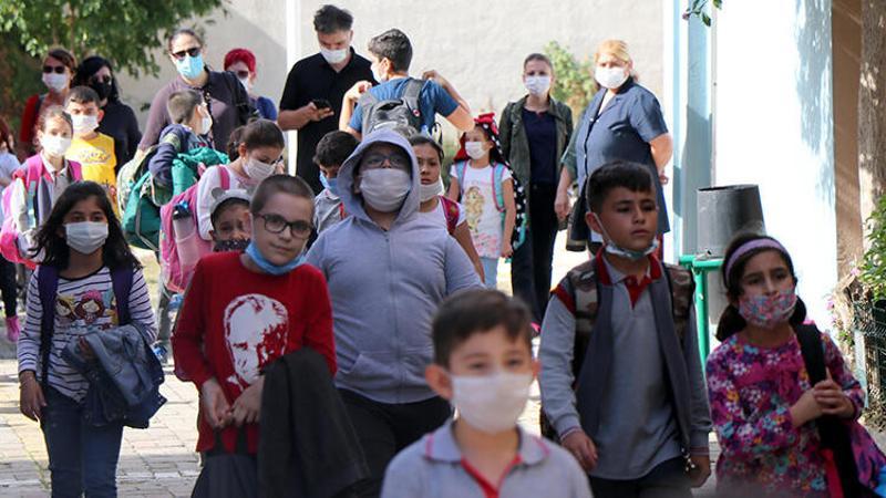 Prof. Dr. Ertuğrul: Maske değiştiren çocukların hastalık bulaştırma riski var