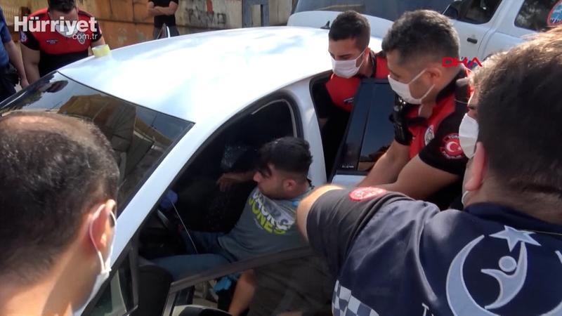 Otomobilde tabancayla uyuyan kişi polisi alarma geçirdi