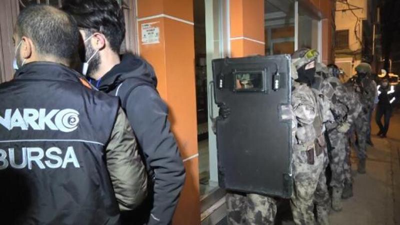 Uyuşturucu satıcılarına yönelik 600 polisle şafak operasyonu