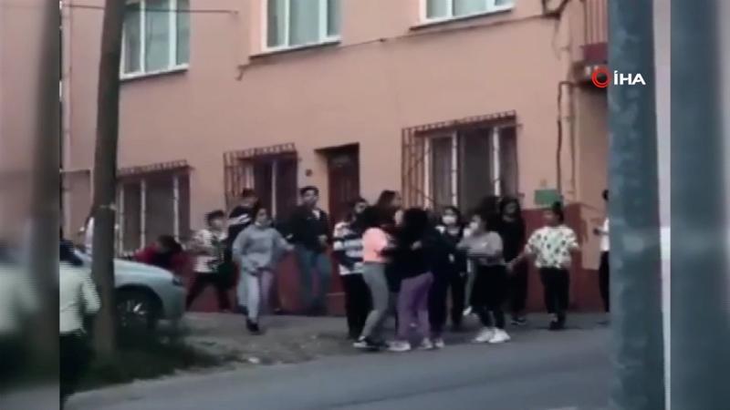 Bursa'da liseli kızlar birbirine girdi