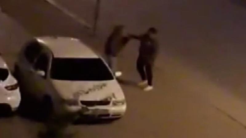 Cadde ortasında kadına attığı tokat mahalleliyi ayağa kaldırdı