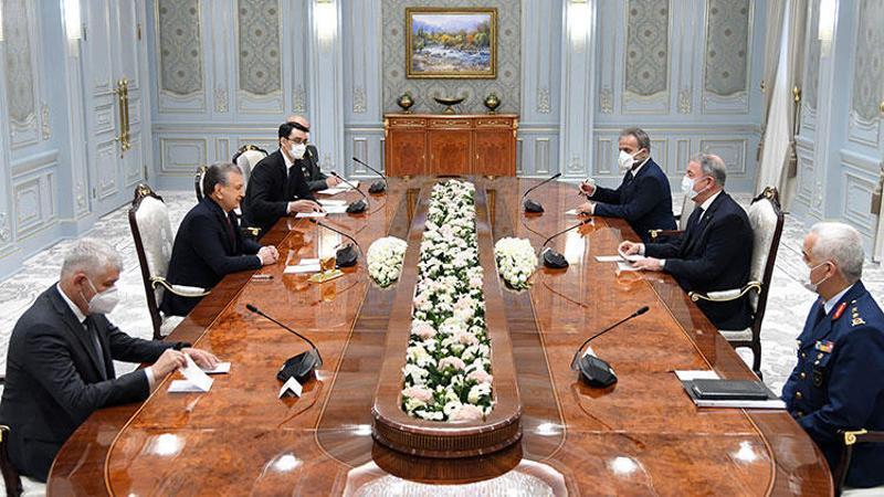 Bakan Akar, Özbekistan Cumhurbaşkanı Mirziyoyev ile görüştü