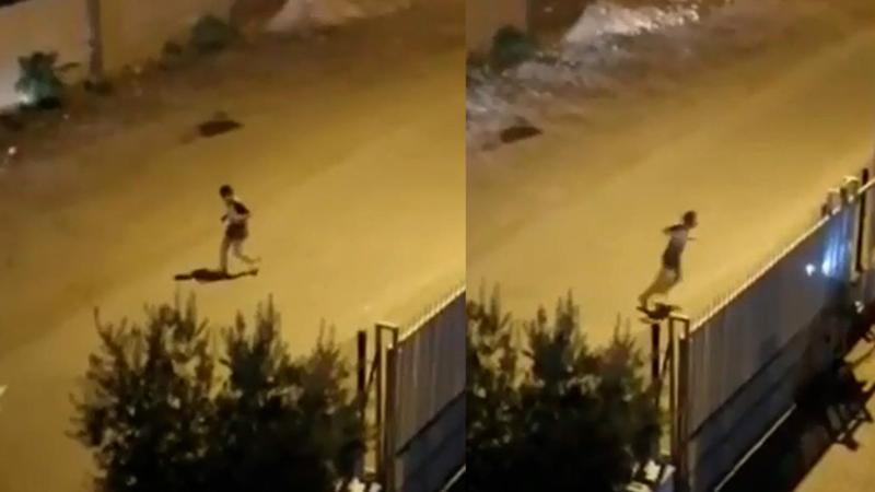 Sokak ortasında, karşısında biri varmış gibi kavga etti