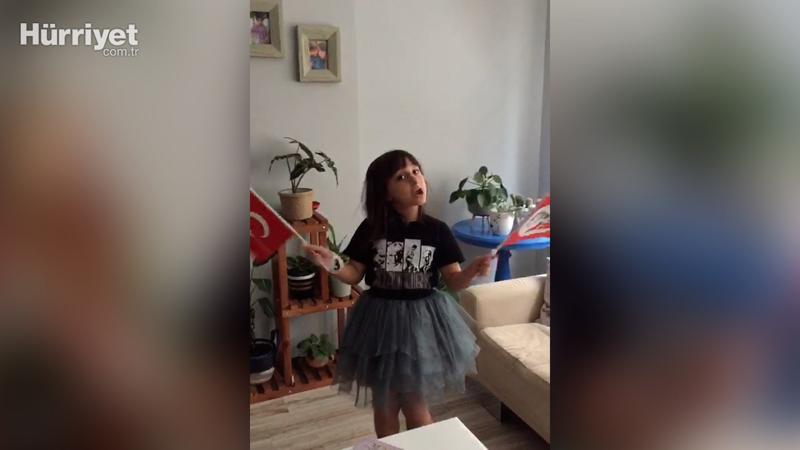 Şiirler, evden Cumhuriyet için okunuyor
