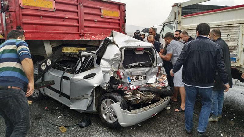 Son dakika... Aydın-İzmir otobanında can pazarı: 12 yaralı