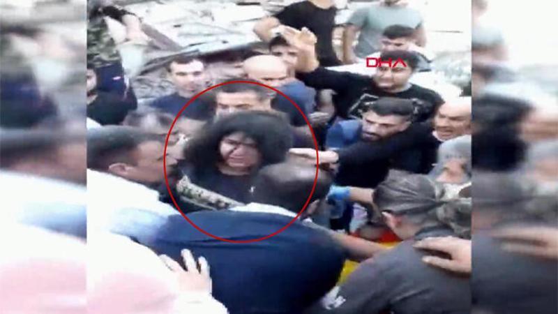 Son dakika... Depremde yıkılan binanın enkazından bir kişi çıkarıldı