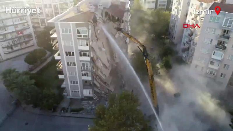 Karagül Apartmanı'nda yıkım çalışmaları başladı