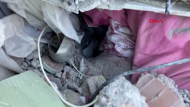 İşte 3 yaşındaki Elif'in enkaz altında yaşama tutunduğu yer!