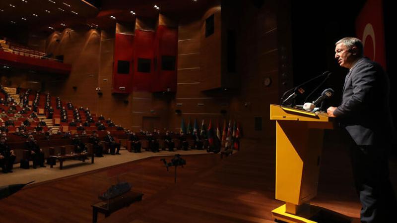 Bakan Akar'dan virüs uyarısı: Sahte kahramanlıklar ihanete kadar gider
