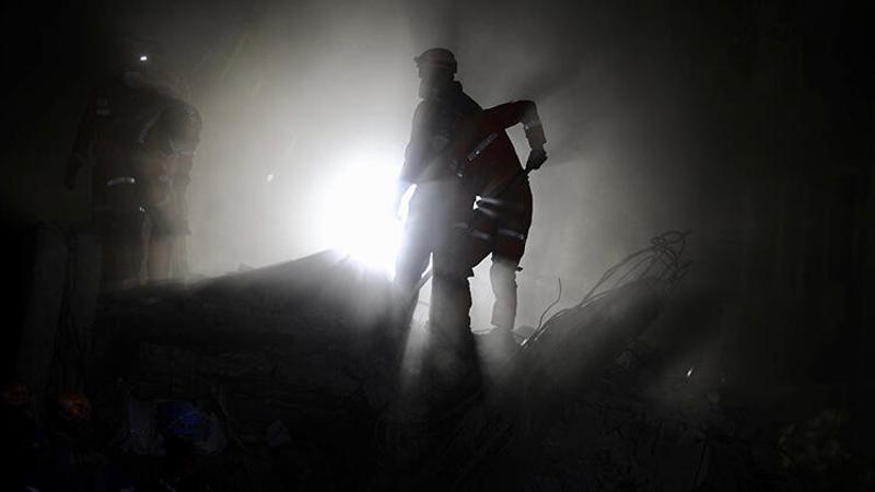 Depremde enkaz altında kalanlar ile 112 görevlileri arasındaki konuşmalar kayıtlarda