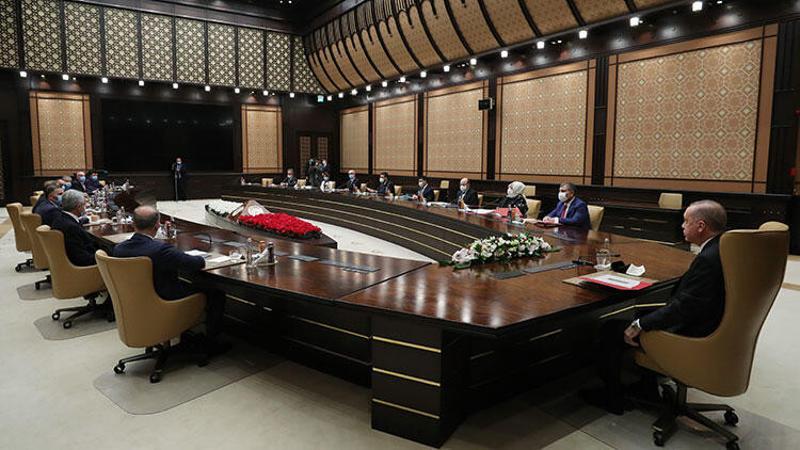 Cumhurbaşkanı Erdoğan, Özel Hastaneler ve Sağlık Kuruluşları Derneği Yönetim Kurulu üyelerini kabul etti