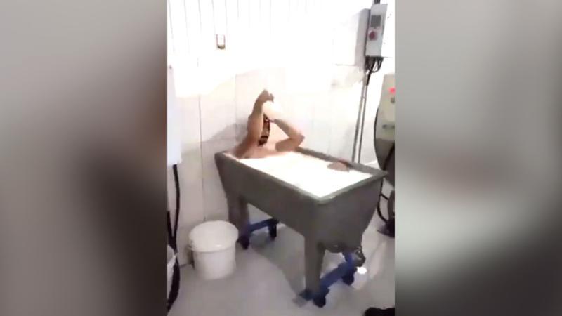 Konya'da süt fabrikasında skandal görüntüler! Hem firma hem Bakanlıktan açıklama