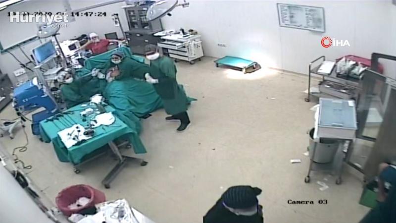 Depreme ameliyatta yakalandılar... O anlar kamerada
