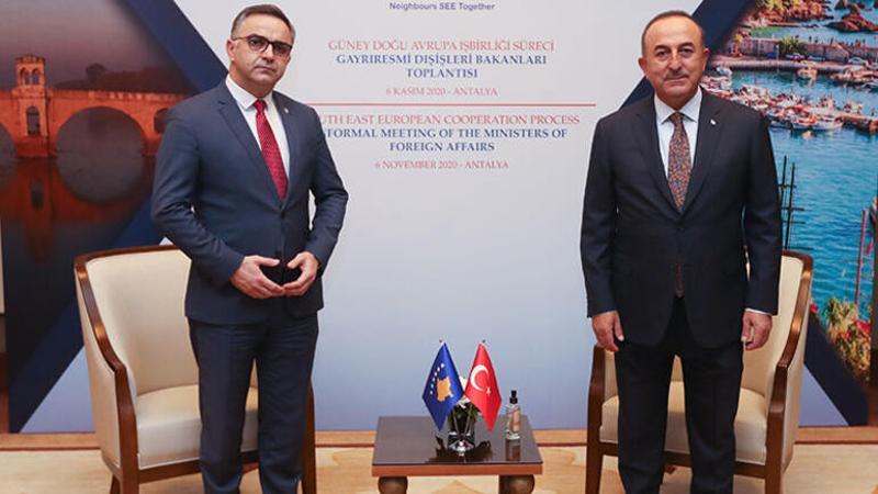 Bakan Çavuşoğlu, Kosova Başbakan Birinci Yardımcısı Tahiri ile bir araya geldi
