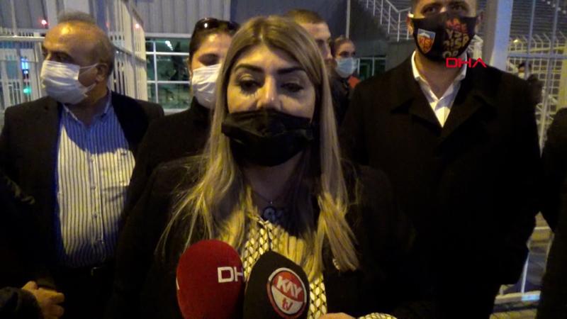 Berna Gözbaşı: Yeni teknik direktör çarşamba günü burada olacak