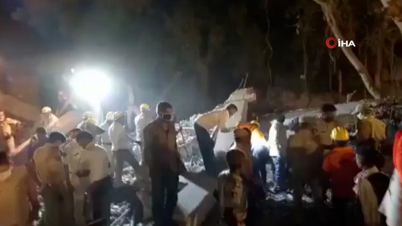 Hindistan'da inşaat halindeki fabrikanın duvarı çöktü