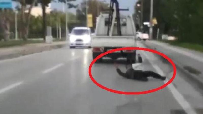 Yürekler ağza geldi! Aracın altında kalmaktan son anda kurtuldu