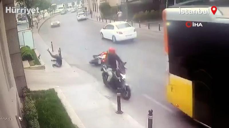 Motosiklet sürücüsü öndeki motosikleti geçmeye çalışırken kaza yaptı!
