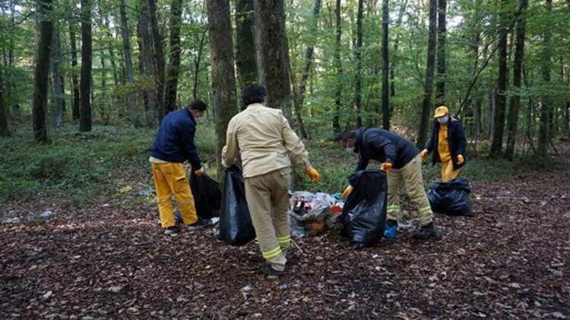 Belgrad Ormanı'nda piknik alanlarında 22, orman derinliklerinde 9 ton çöp toplandı