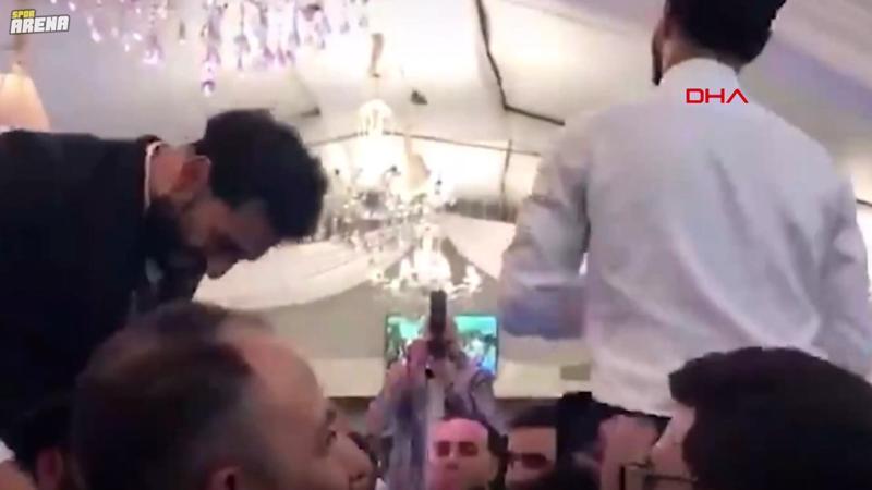 Salah, kardeşinin düğününde koronavirüs kaptı!