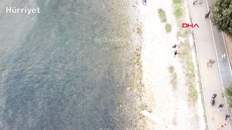 Kadıköy Caddebostan'da deniz çekildi, tedirginlik yaşandı