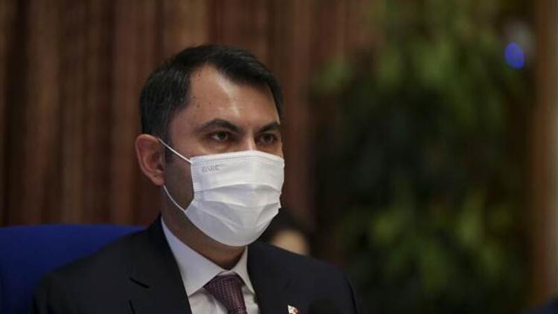Bakan Kurum'dan eleştirilere 'kepçe'li yanıt