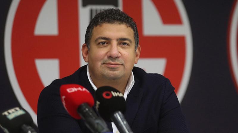 Ali Şafak Öztürk: "Şampiyonluk kupası, Avrupa'da başarıları olan bir hoca ile çalışıyoruz"