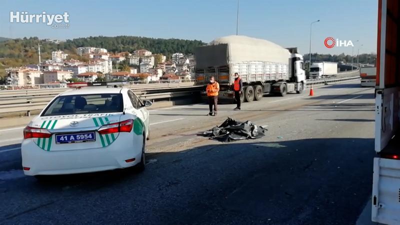 Otomobilinden indi, tırın altında kalarak feci şekilde can verdi