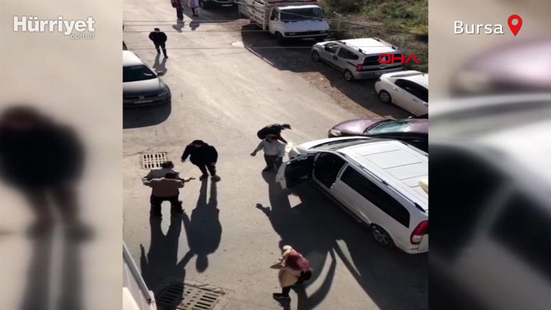Kaza sonrası sinir krizi geçirip diğer sürücünün üzerine yürüdü