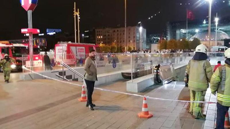 Taksim Metro İstasyonu'nda raylara atlayan kişi öldü