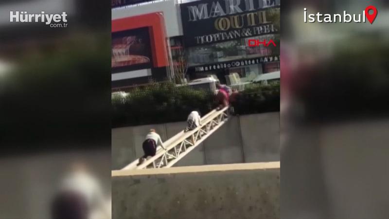 Ayamama deresi üzerindeki demirden emekleyerek karşıya geçtiler
