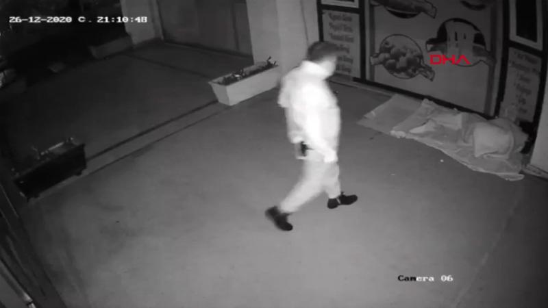 EGM'nin özür dilediği kişi sokakta uyurken bulundu, evine yollandı