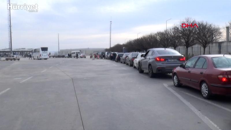 Kapıkule'de Bulgar turistler uzun araç kuyruğu oluşturdu
