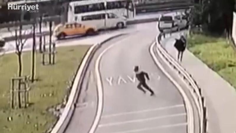 Yolda yürüyen Özbek kadına kapkaç şoku