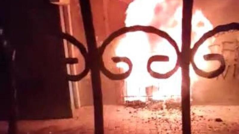 Esenler'de bir evde çıkan yangında 2 çocuk öldü