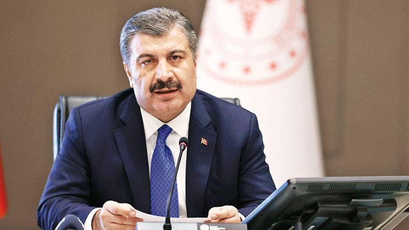 Sağlık Bakanı Koca: "Yarından itibaren tüm Türkiye'de sağlık çalışanlarımızın aşılanmasına başlanacak."