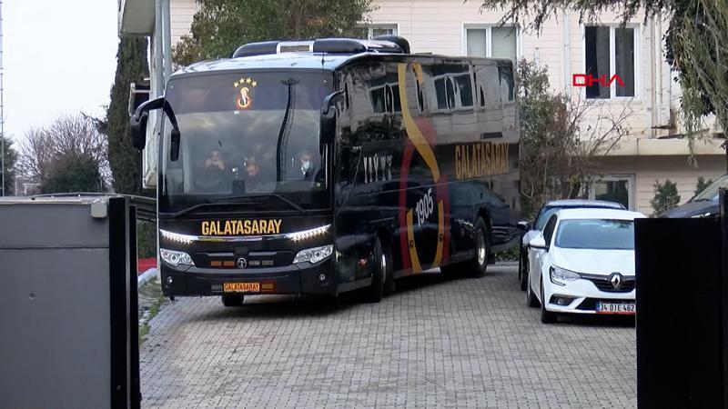 Galatasaray ve Beşiktaş, derbi için yola çıktı